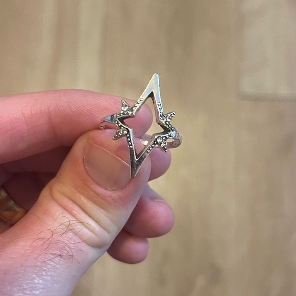 Silver Ring - Picture 2 of 3